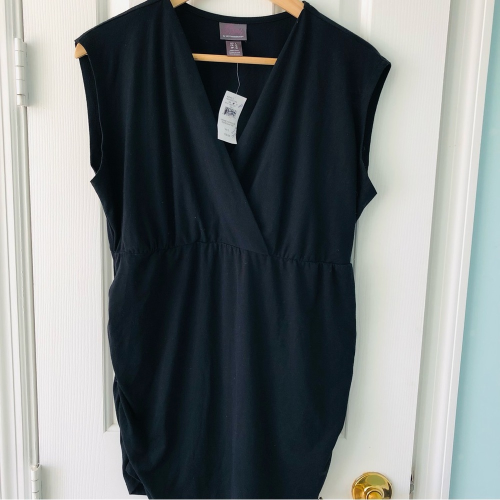 Maternity Top Size Large  Short Sleeved NWT Black